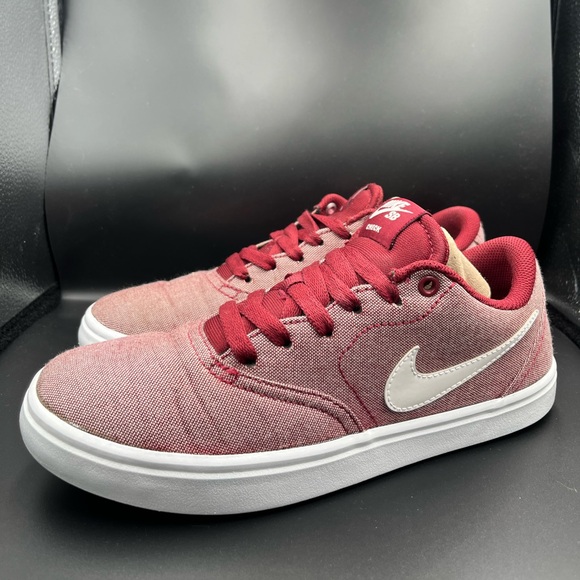 Nike Burgundy and White Casual Shoes Refurbished - Picture 1 of 8